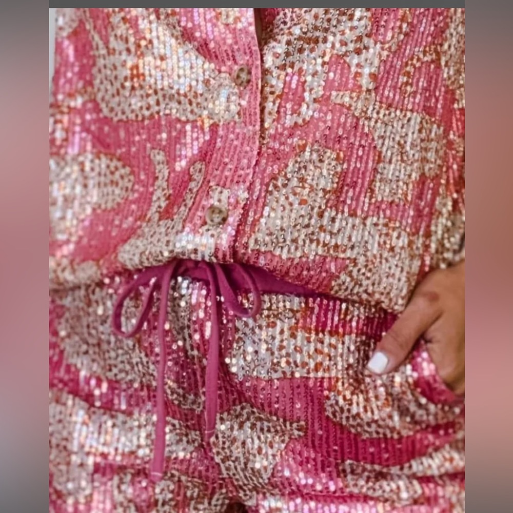 NWOT cheetah sequin set